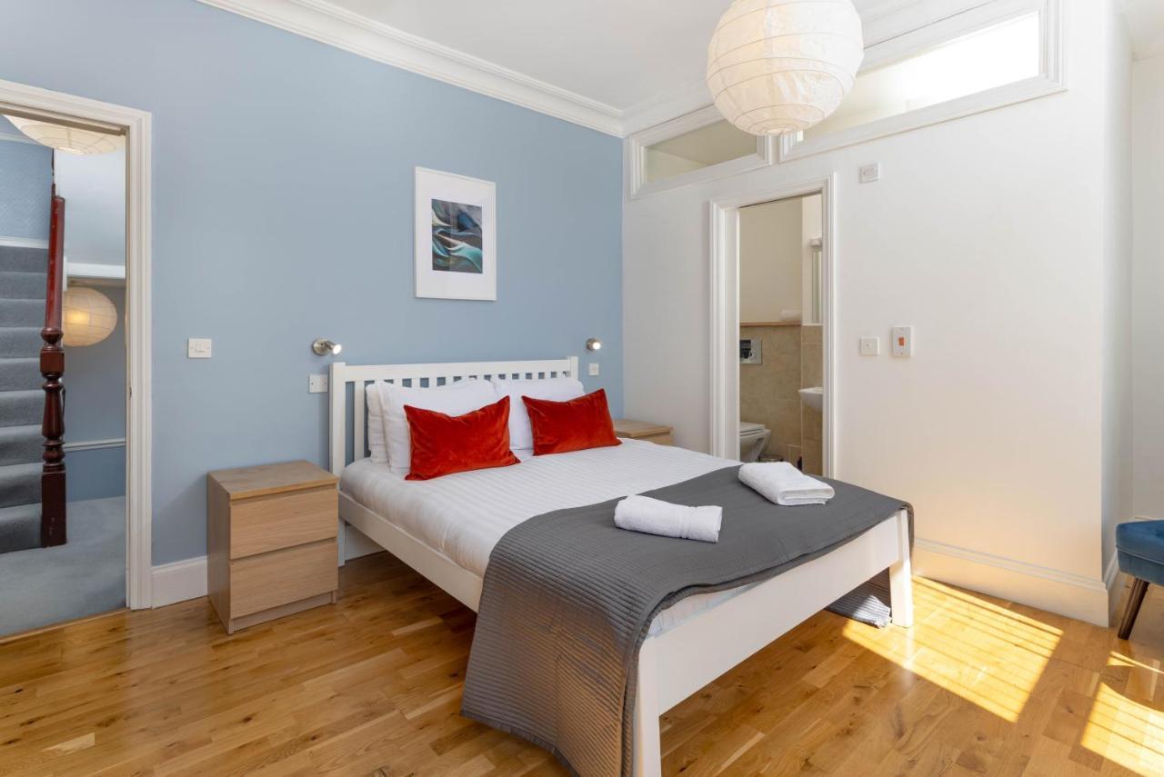 Air Host & Stay - Rockfield House - Sleeps 8 リヴァプール エクステリア 写真