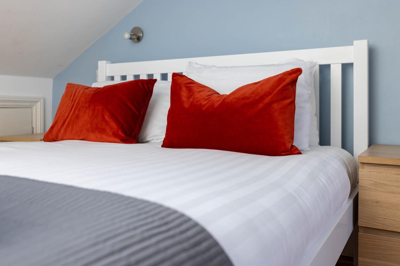 Air Host & Stay - Rockfield House - Sleeps 8 リヴァプール エクステリア 写真